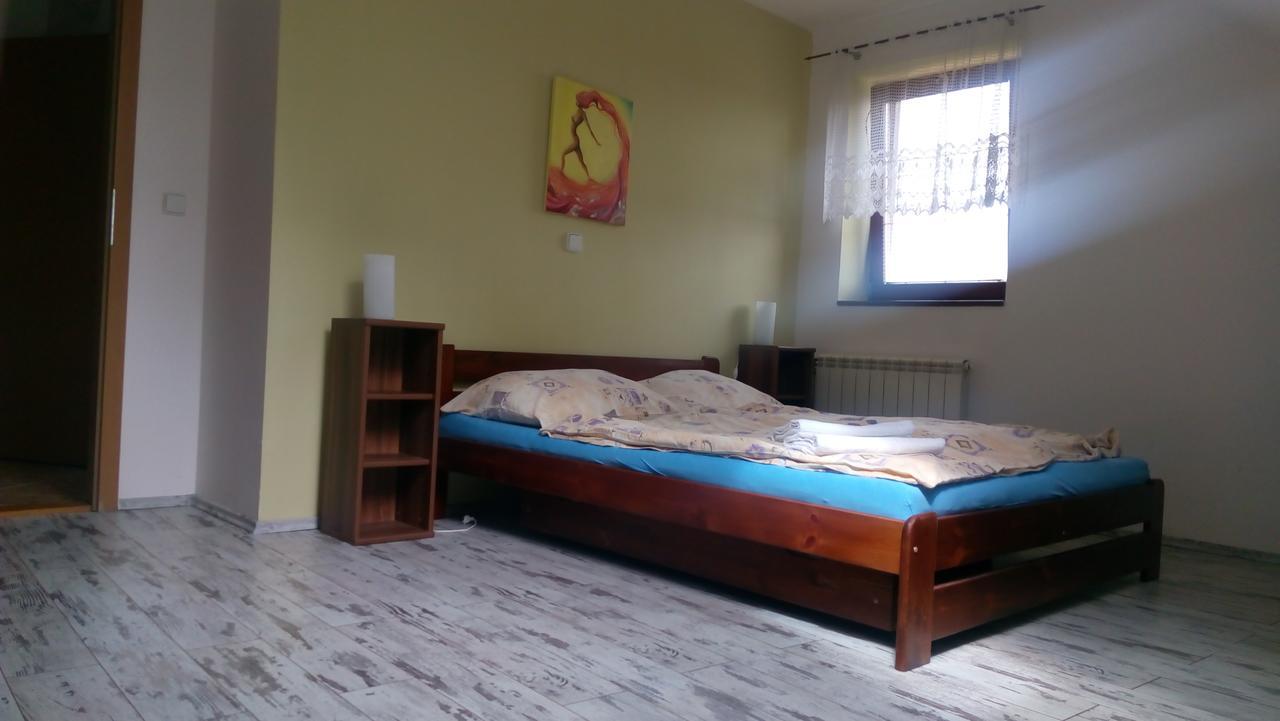 Apartment Zelezny Hrozen Valtice Exterior foto